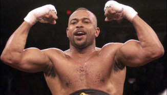 Roy Jones Jr прие предизвикателството на Anderson Silva