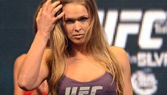 Двубоят между Rousey и Zingano преместен в UFC 184