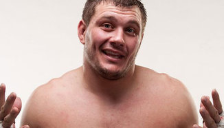 Наркоман заплаши Matt Mitirone в социалните мрежи