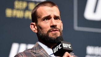 CM Punk пропусна отворените тренировки, защото не иска да го гледат