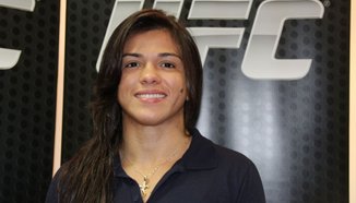 Claudia Gadelha се подлага на операция след победата на UFC 225