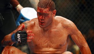 Мениджърът на Bigfoot Silva иска забрана на ударите с лакти в партер