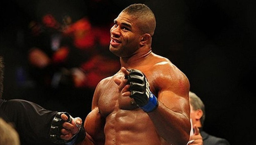 Alistair Overeem срещу Bigfoot Silva в UFC 156