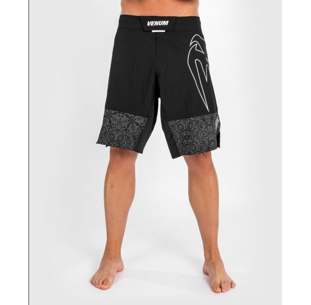 Шорти - Fightshorts Light 4.0 Venum - Black/White​