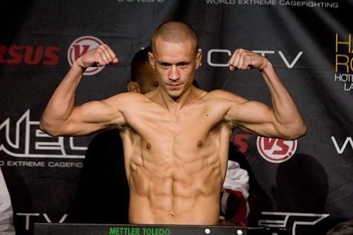 Mark Hominick срещу Roop в UFC Fight for the Troops 2 — MMA.BG