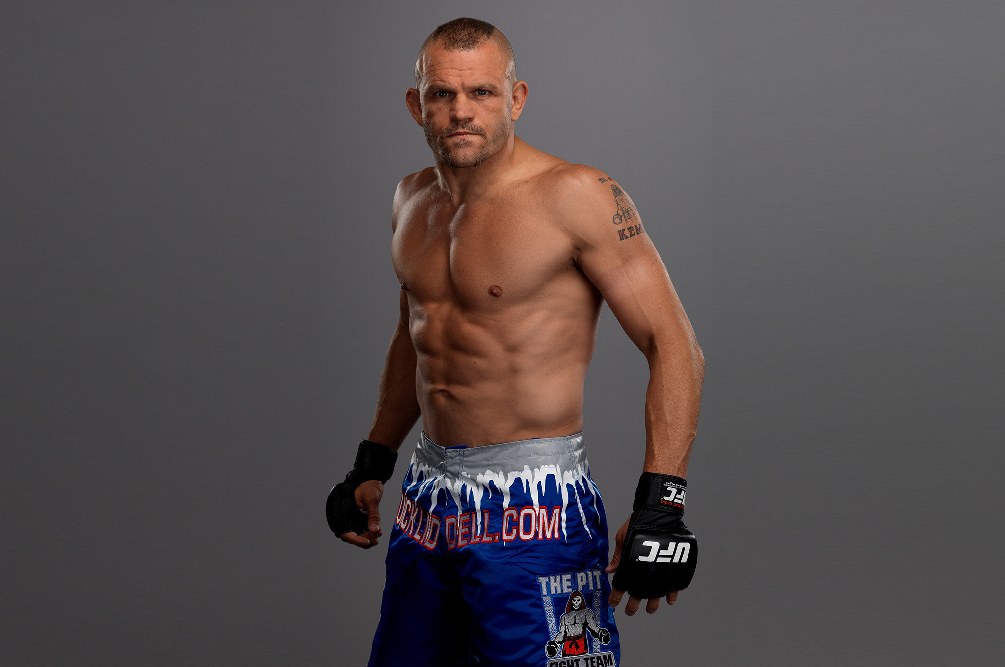 кутюр бои. айсмен чак лидделл. джеймс тони рэнди кутюр. тим сильвия боец. рэнди кутюр тренировка.