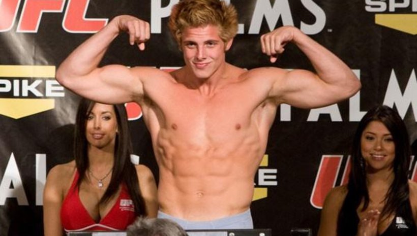 Riddle с положителна допинг проба, освбоден от UFC