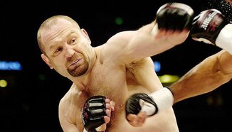 Vladimir Matyushenko подписа с Bellator