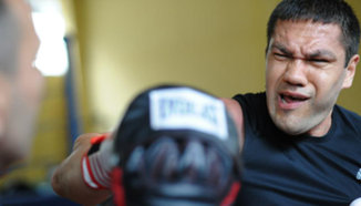 IBF бави мача между Пулев и Томпсън