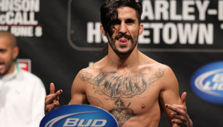 Ian McCall контузен, оттегля се от двубоя с Jorgensen