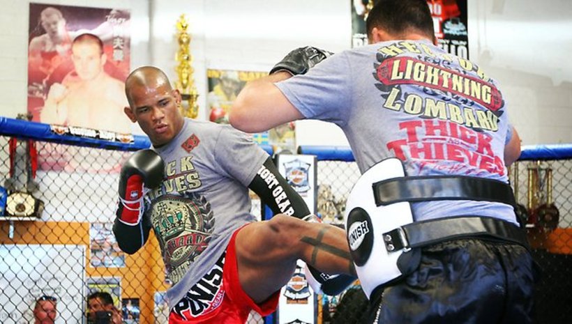 Hector Lombard иска двубой с Carlos Condit