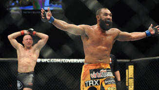 Dana White оплю съдийското решение за GSP срещу Johny Hendricks