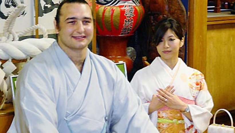 Котоошу се отказва от българско гражданство 