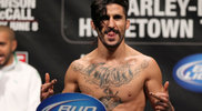 Ian McCall контузен, Brad Pickett без опонент