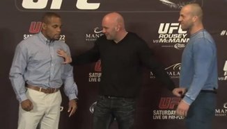 Cormier сбута Cummins преди UFC 170