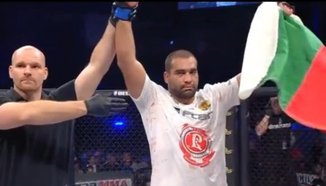 Благой Иванов се бие днес в Bellator 111