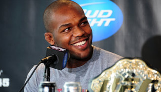 Jones: Cormier и Gustafsson страх ли ги е да се бият един с друг?