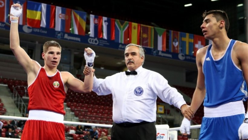 Трета победа за България на световното по бокс