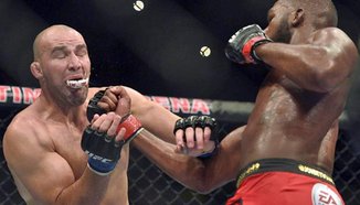 Колко рекорда постави Jon Jones в UFC 172?