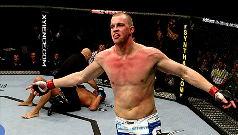 Stefan Struve срещу Matt Mitrione в UFC 175