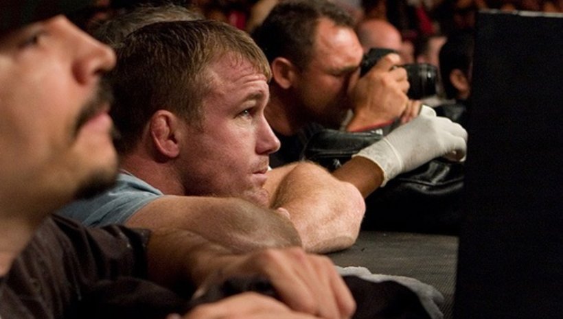 Matt Hughes призовава St. Pierre да се маха от UFC