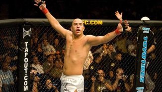 Brandon Vera подписа с ONE FC