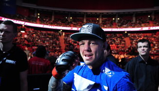 Gray Maynard срещу Ross Pearson в UFC Fight Night 47