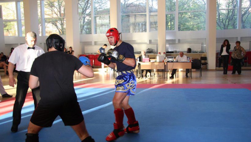 Кикбоксьор от Враца ще участва в две европейски първенства