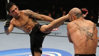 Rafael dos Anjos: Има много дупки в играта на Henderson