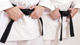 12 каратеки от Кюстендил с 13 отличия в Албания