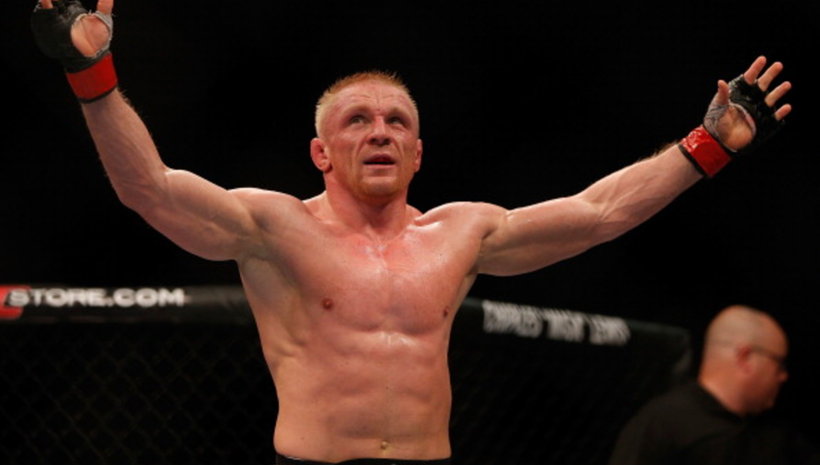 Dennis Siver се показва за 1.9 секунди в рекламата на UFC Fight Night Boston