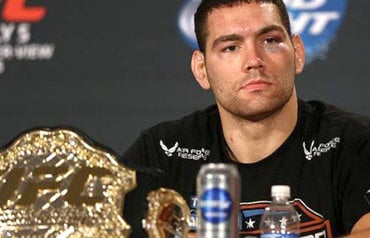 Слабото място на Chris Weidman: фъстъци и мед