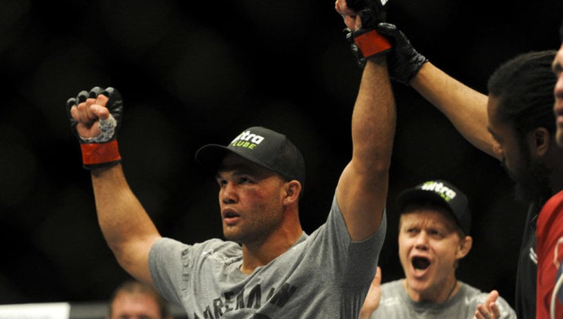 Lawler си поиска трети двубой с Hendricks