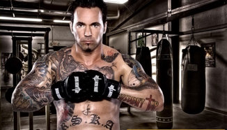 Зеленият Звезден рейнджър отново предизвика кечиста CM Punk