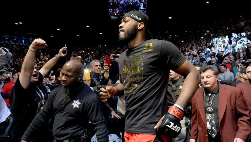 Jon Jones прекарал в клиниката само една вечер