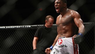 Paul Daley срещу Andre Santos в Bellator 134