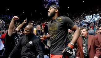 White: Искам да помогна на Jon Jones