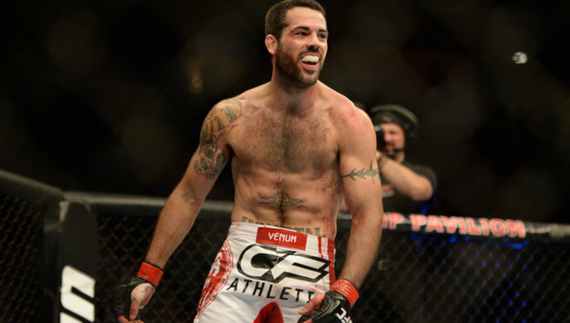 Matt Brown обвинен в нападание на бившия си треньор