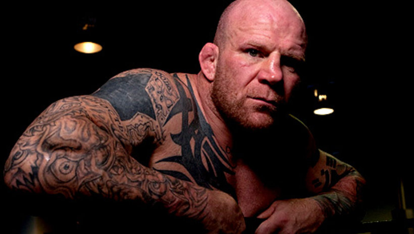 Jeff Monson дари хонорара си на децата от Донбас