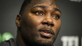 Anthony Johnson иска да пробие дупка в душата на Jon Jones