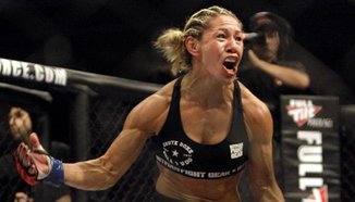 Радиоводещ с шокираща новина: Cyborg вече е подписала с UFC?