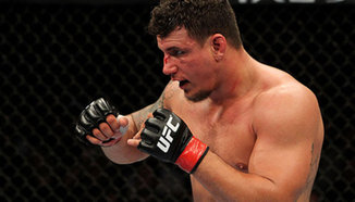 Frank Mir прие предизвикателството на Todd Duffee