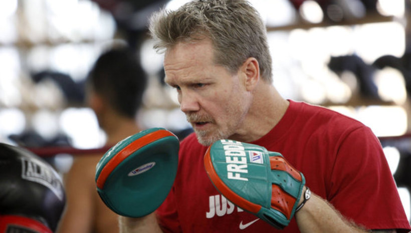 Roach: Manny ще направи услуга на спорта, побеждавайки Mayweather