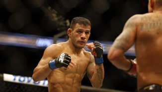 Rafael dos Anjos: Сърце на шампион