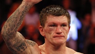 Ricky Hatton: Всички мислят Mayweather за идиот