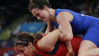 Жените ни направиха контролни борби преди Евро 2015