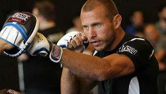 Cerrone: Ще пребия McGregor