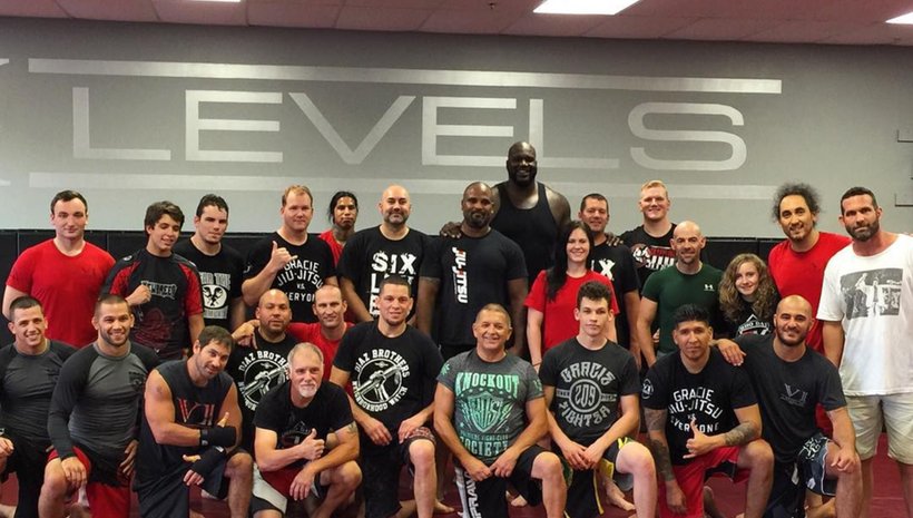 Шакил О'Нийл тренира ММА с Nate Diaz