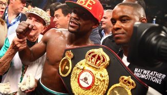 Floyd Maywether показва как изглежда 19-годишния труд