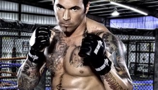 Бивш Power Ranger спечели при дебюта си в MMA